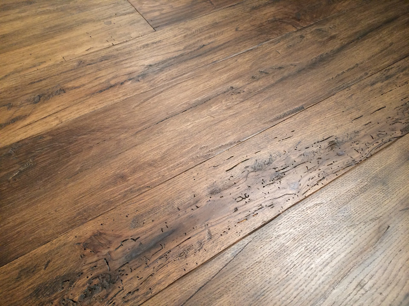 Parquet antico in rovere da vecchi pavimenti in legno di recupero Parquet piallato a mano