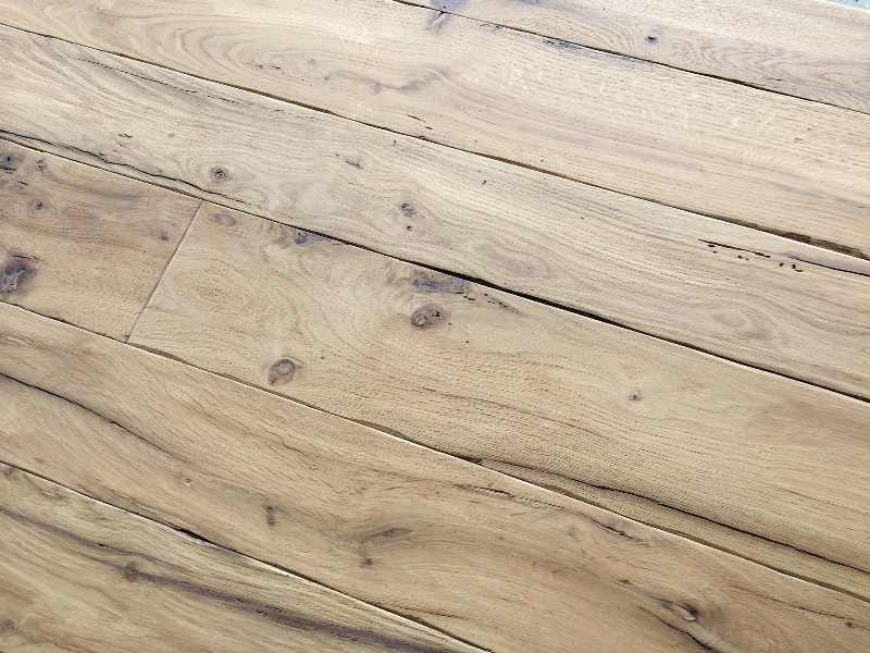 Parquet antico in rovere da vecchi pavimenti in legno di recupero Parquet piallato a mano