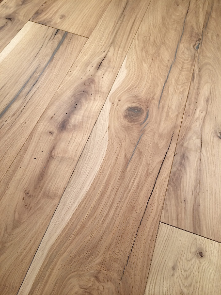 Parquet antico in rovere da vecchi pavimenti in legno di recupero Parquet rovere anticato