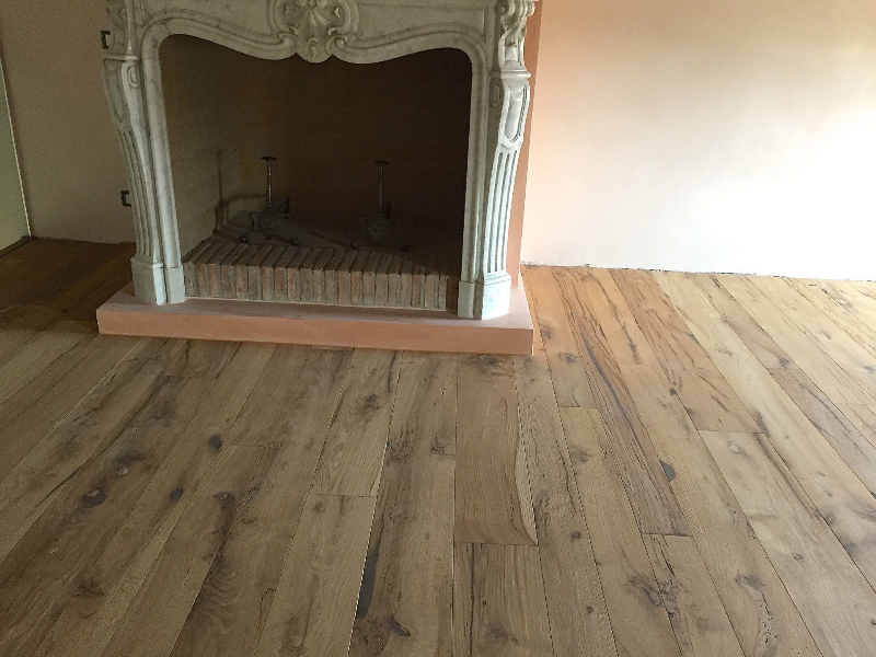 Parquet antico in rovere da vecchi pavimenti in legno di recupero Parquet rovere anticato