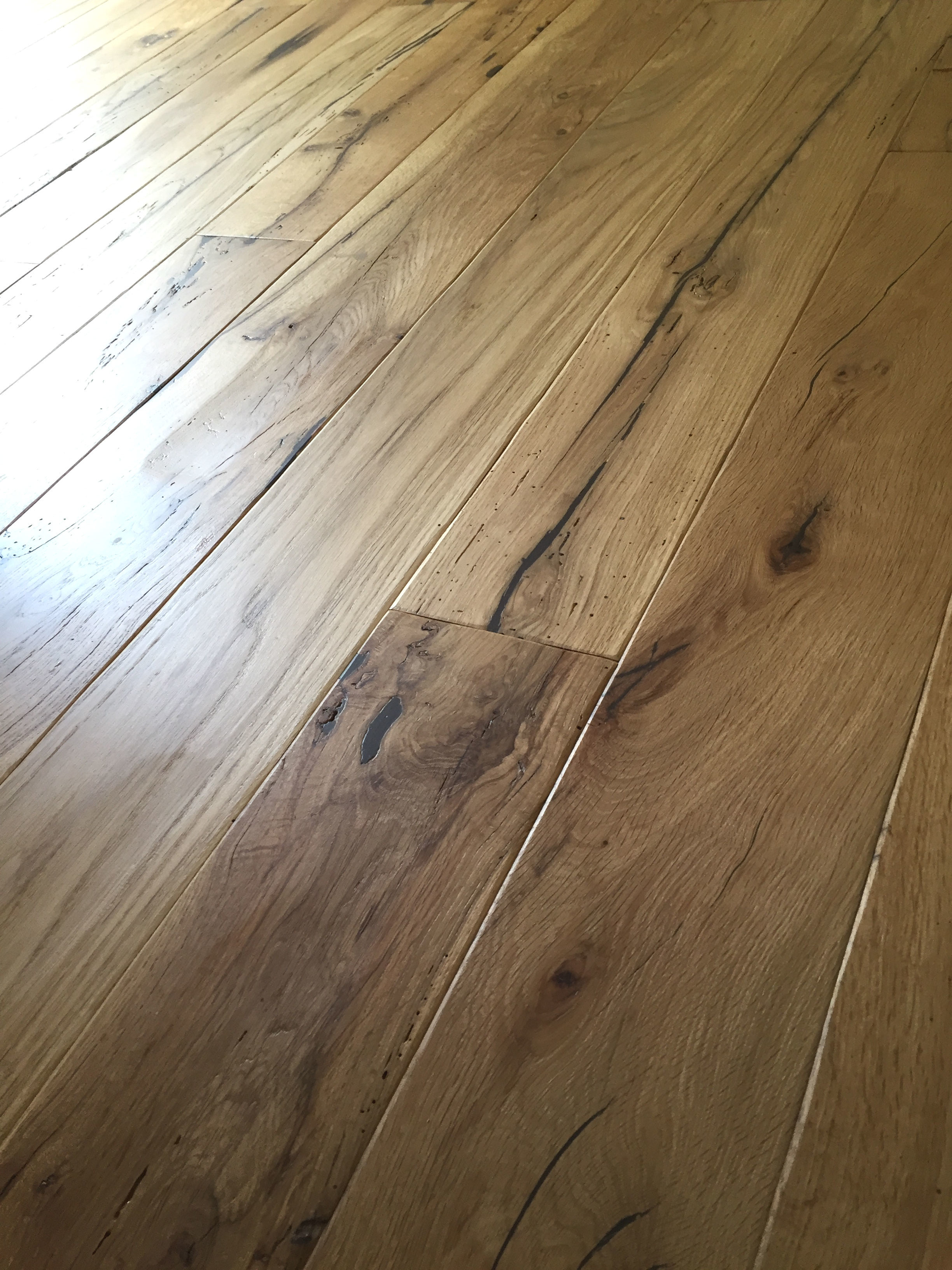 Parquet antico in rovere da vecchi pavimenti in legno di recupero Parquet rovere anticato
