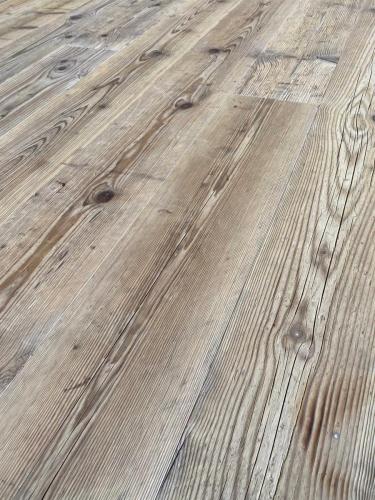 Pavimenti in Abete prima patina finitura ad effetto naturale