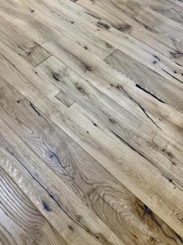 Rovere seconda patina bisellato a mano finitura ad effeto naturale